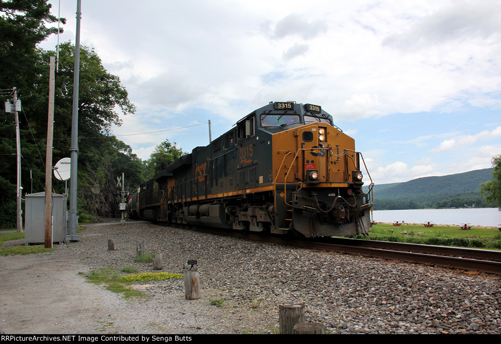 CSX 3315 ET44AH CSX 5217